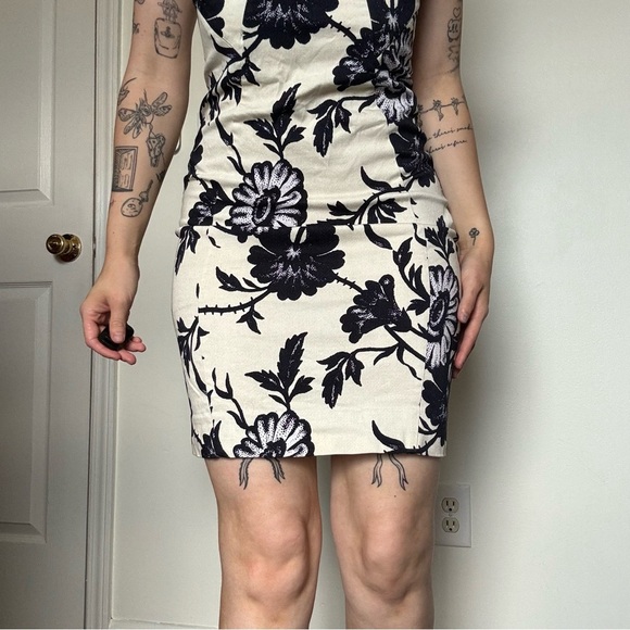 Samantha Sung Navy Blue Flower Silhouette Dress Size 4 (stretchy) - Picture 3 of 5